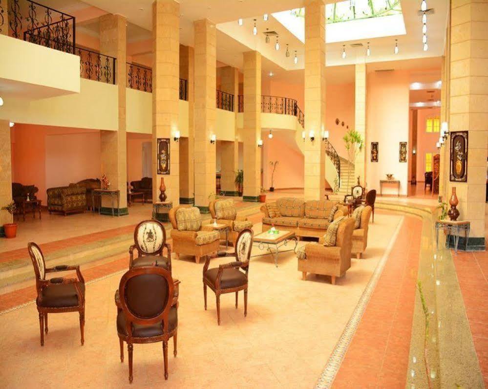 Tolip Inn Resort Fāʼid Екстериор снимка